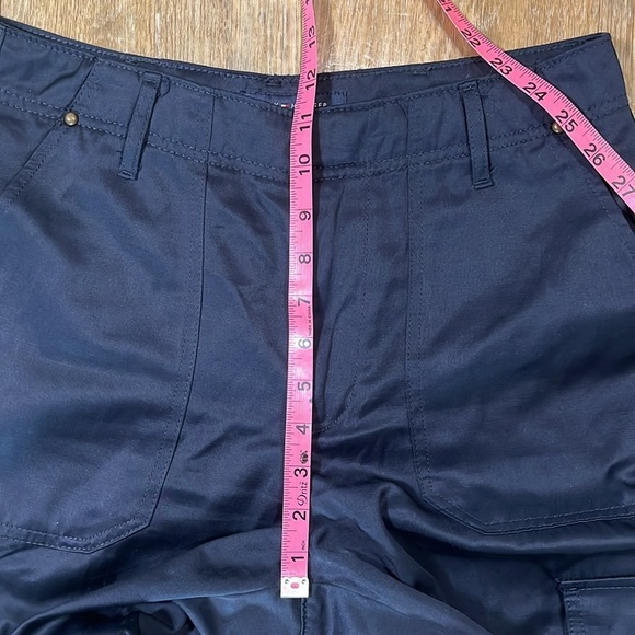 Tommy Hilfiger Navy Cargo Utility Dress Pants Slacks EUC Cotton Blend Women's 6 - Picture 13 of 15